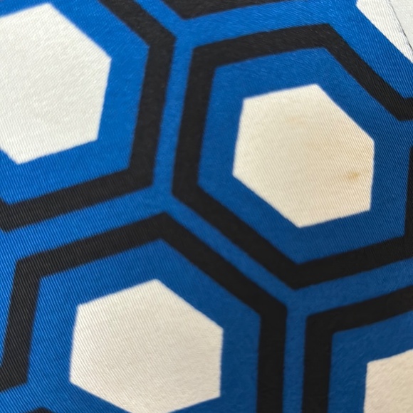 DVF Silk Faux Wrap Dress - Geometric Pattern - Picture 5 of 5